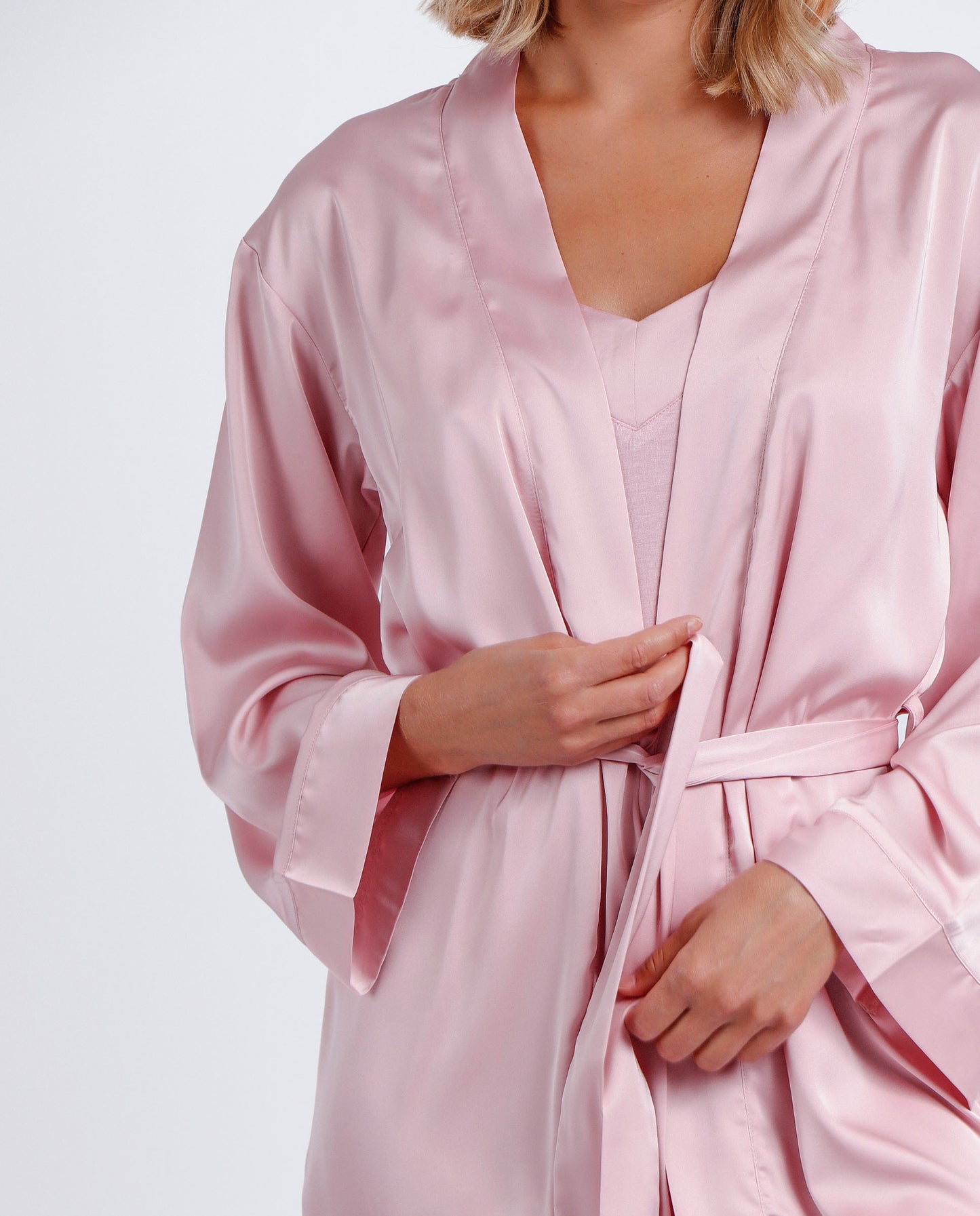 Bata Manga Larga Satin Bands para Mujer