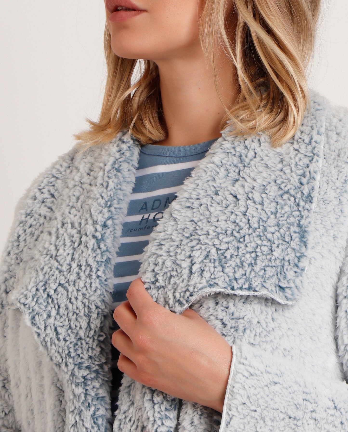 Bata Manga Larga Calentita Fluida para Mujer