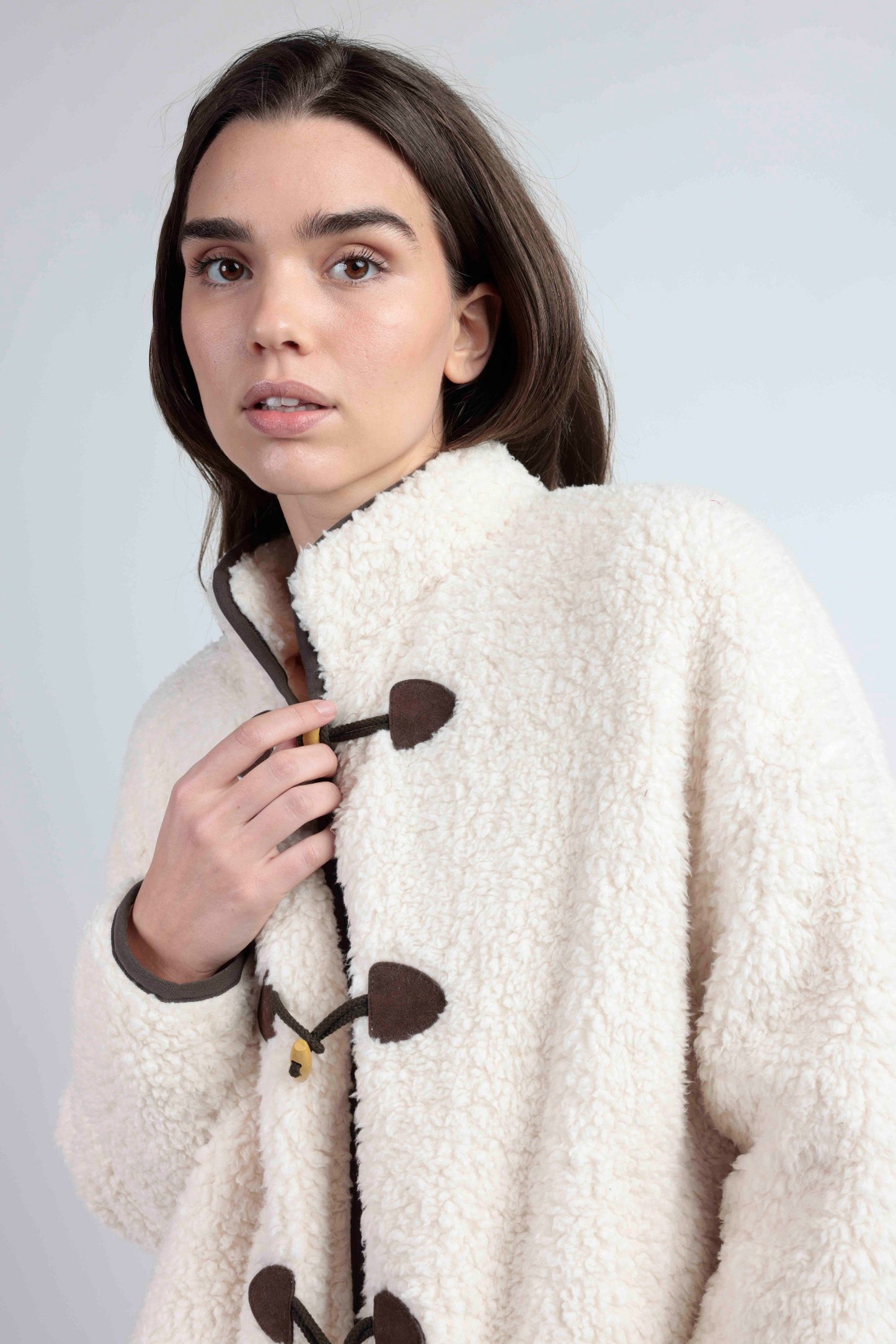 Bata Manga Larga Calentita Lou Lou Returns para Mujer Beige