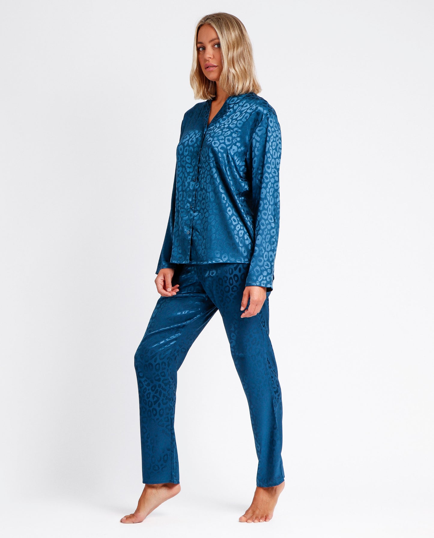 Pijama Abierto Manga Larga Satin Leopard para Mujer