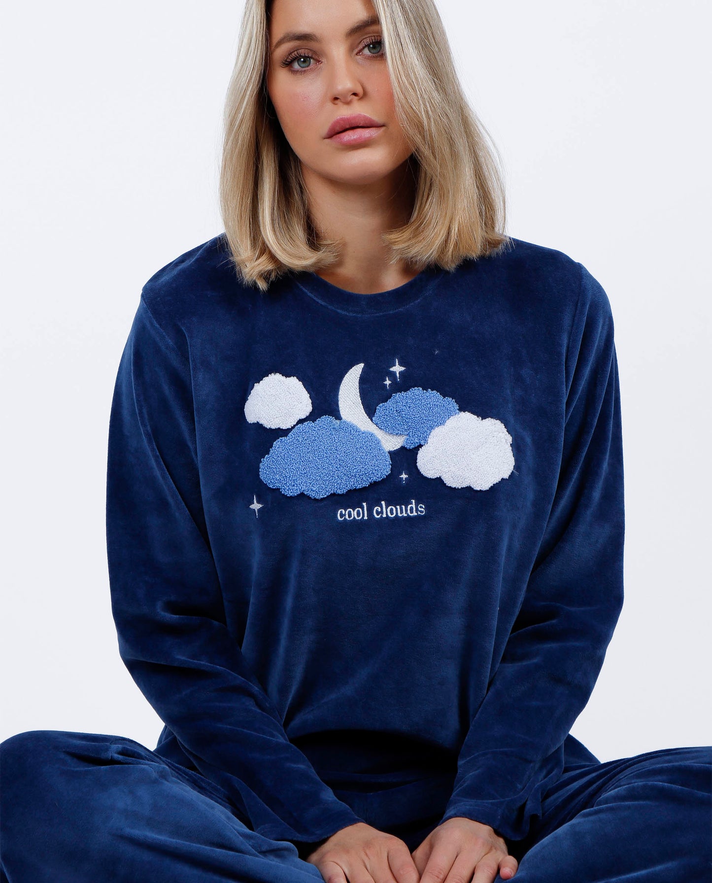 Pijama Terciopelo Manga Larga Cloudy Nights para Mujer