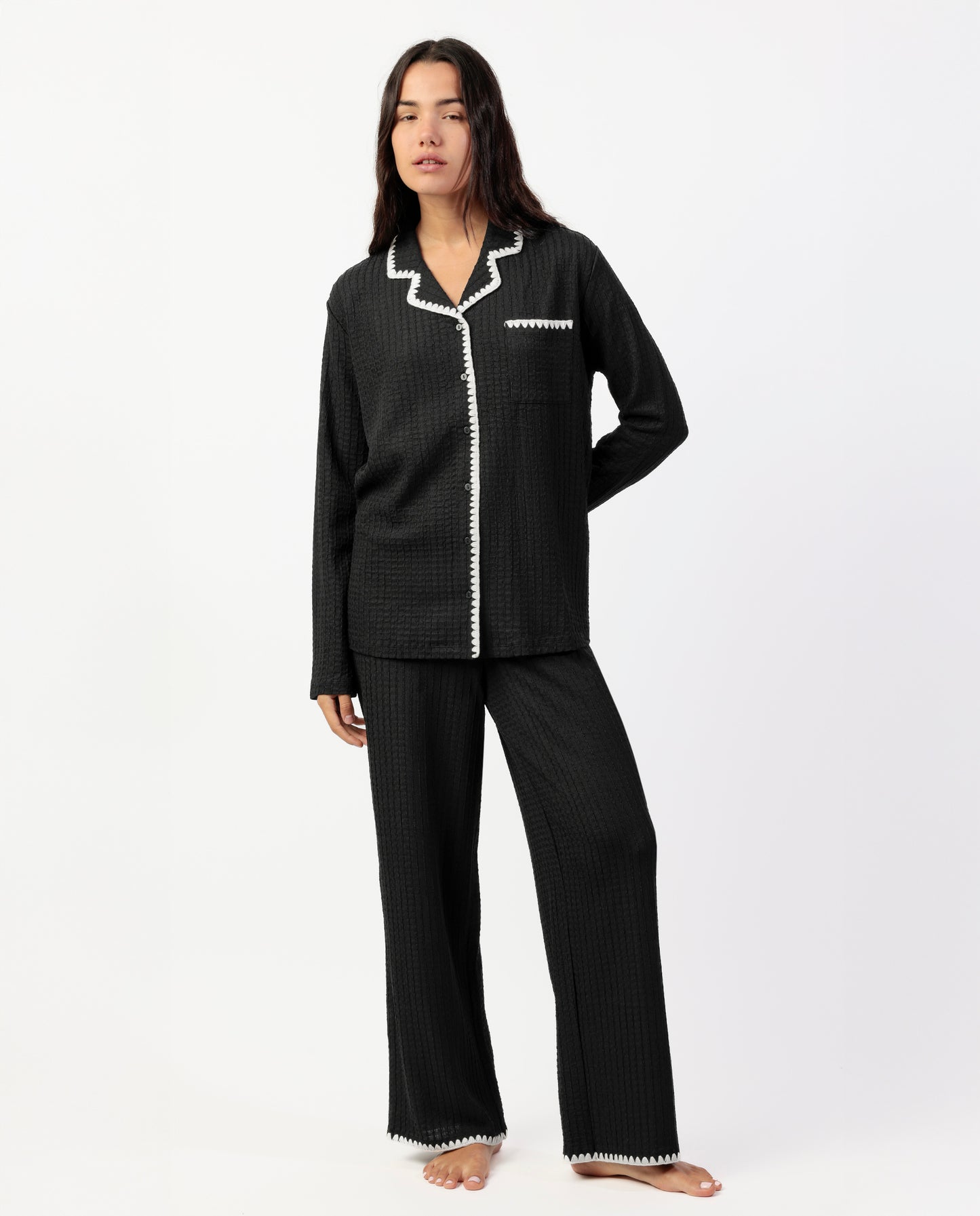 LUXURY Pijama Manga Larga Abierto Stitching Negro para Mujer