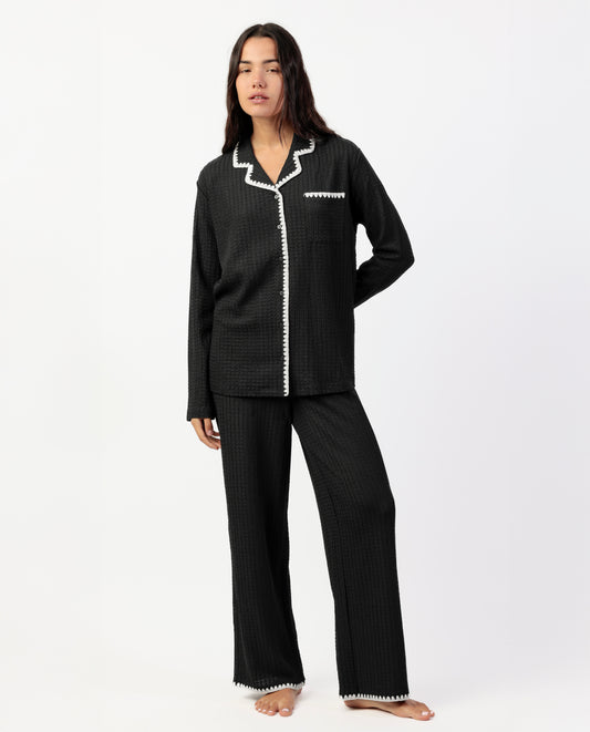 LUXURY Pijama Manga Larga Abierto Stitching Negro para Mujer