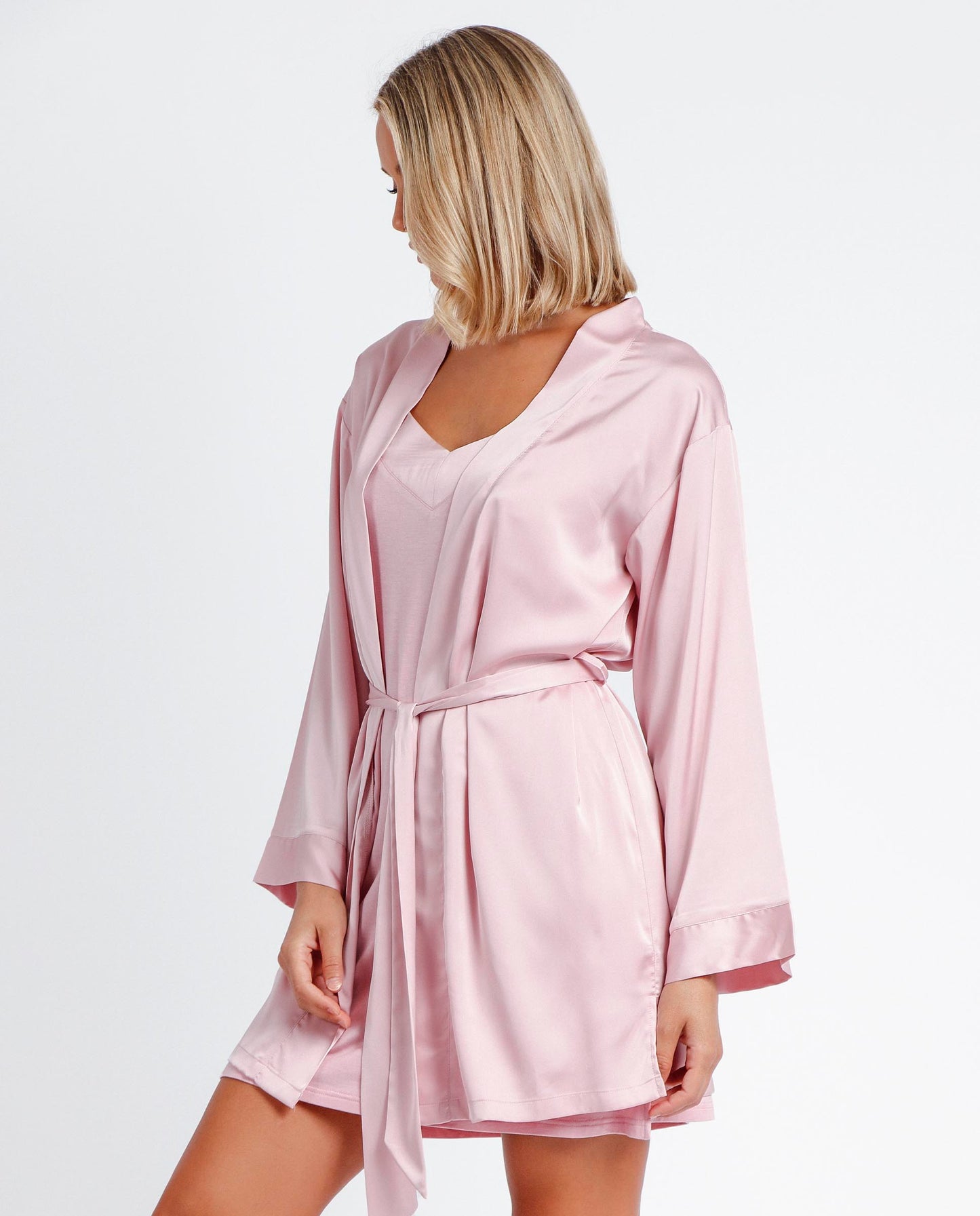 Bata Manga Larga Satin Bands para Mujer