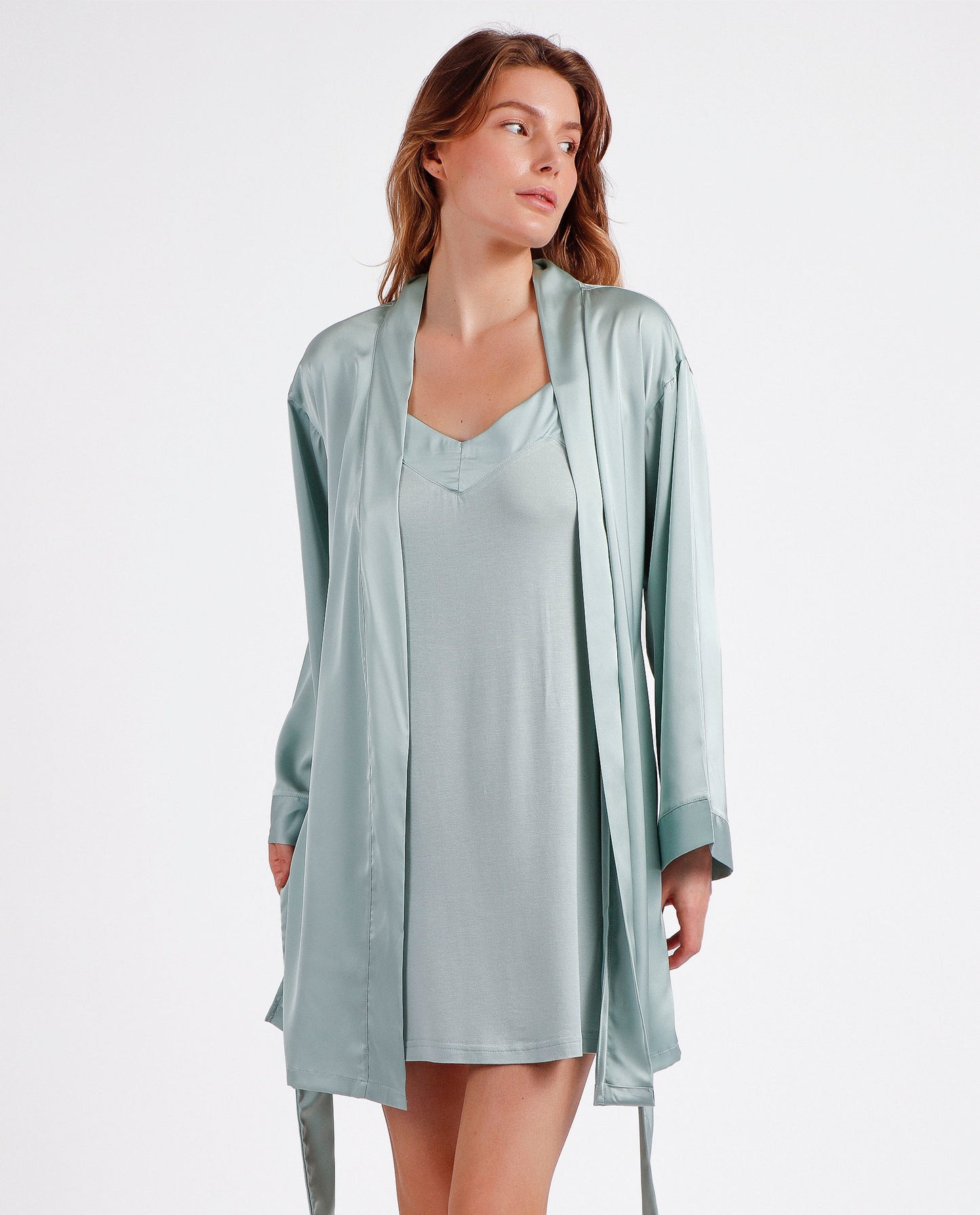 Bata Manga Larga Satin Bands para Mujer Verde