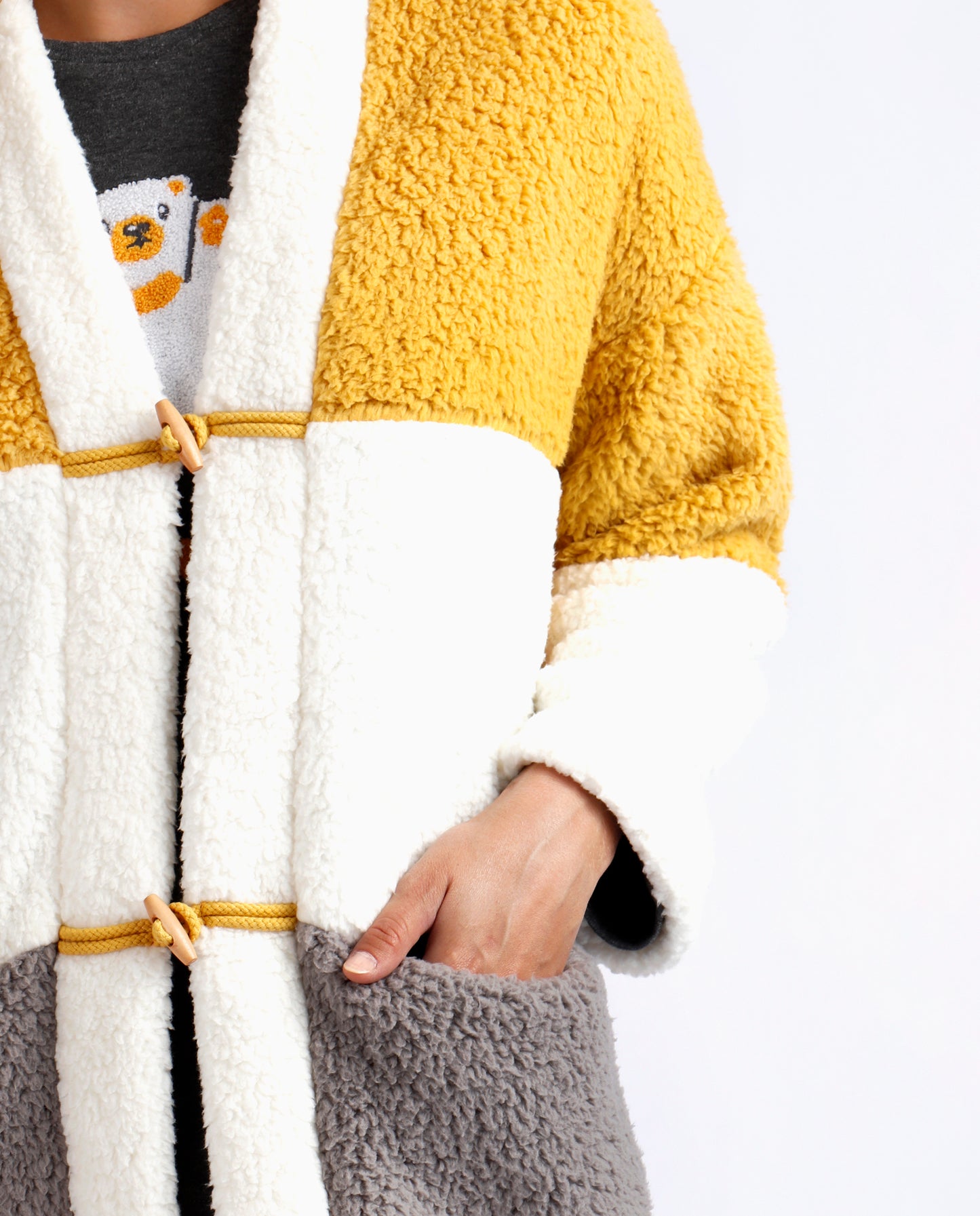 Bata Parches Manga Larga Calentita Warm Hugs para Mujer