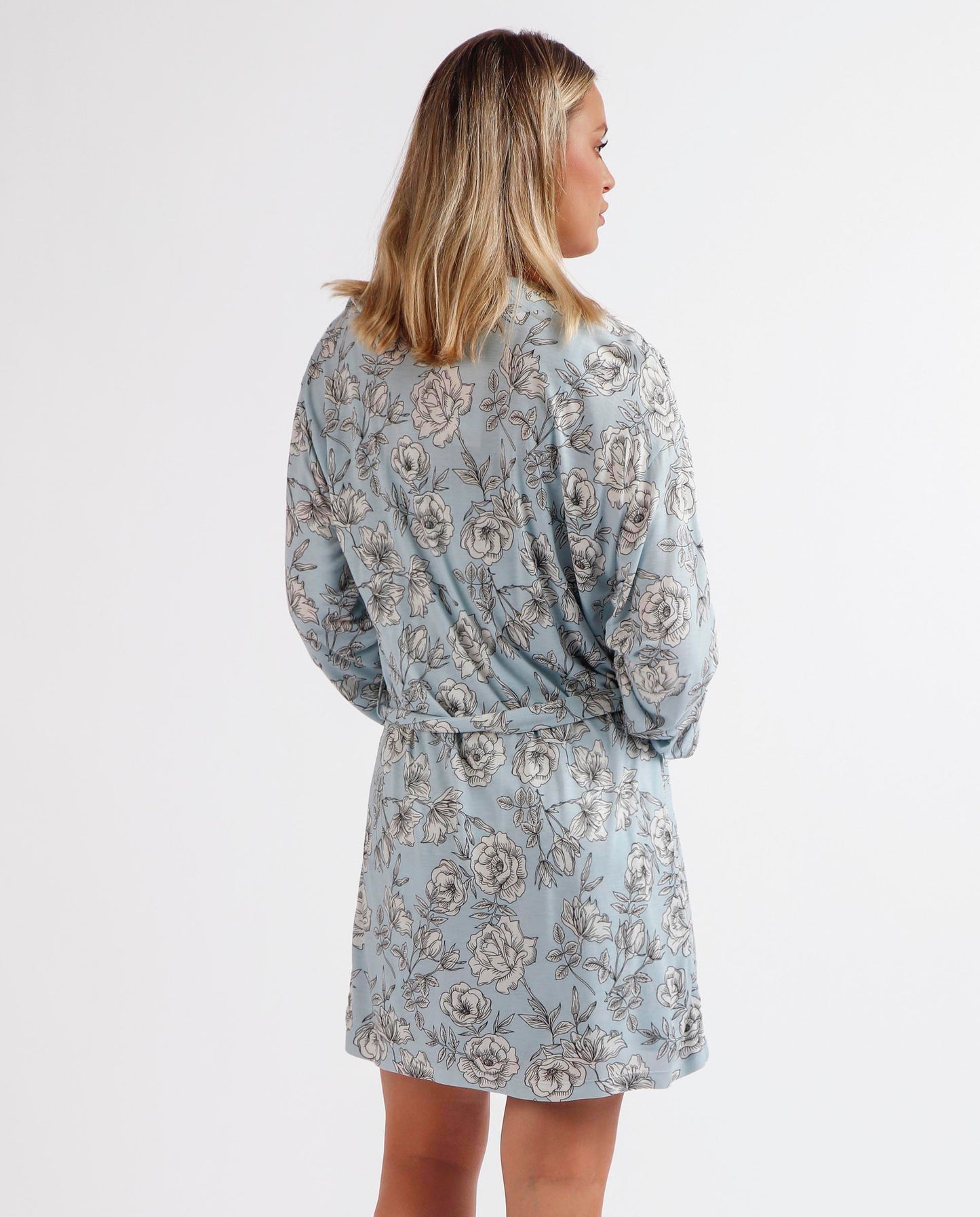 Bata Manga Larga Flowers para Mujer