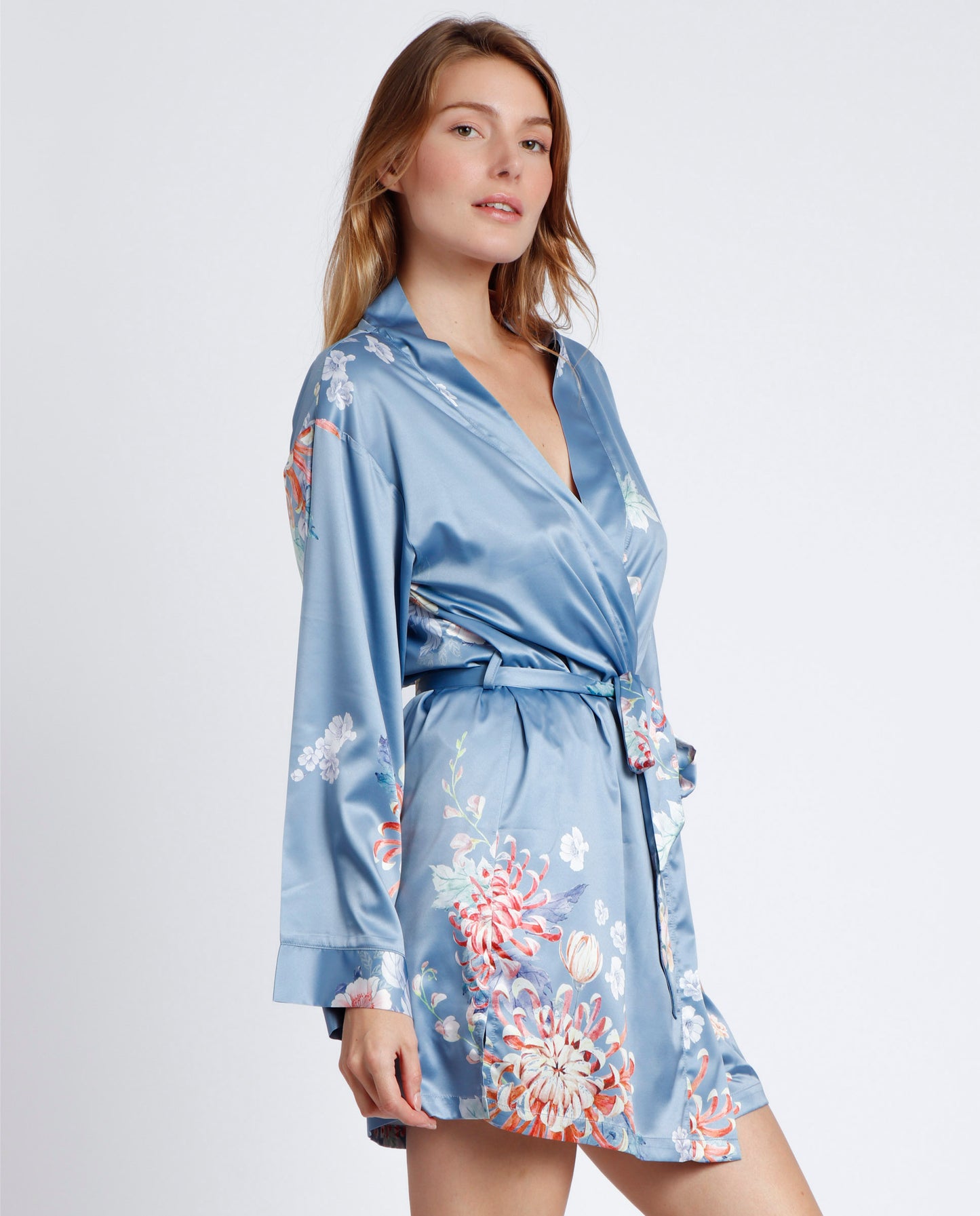 Bata Manga Larga Romantic Flowers para Mujer