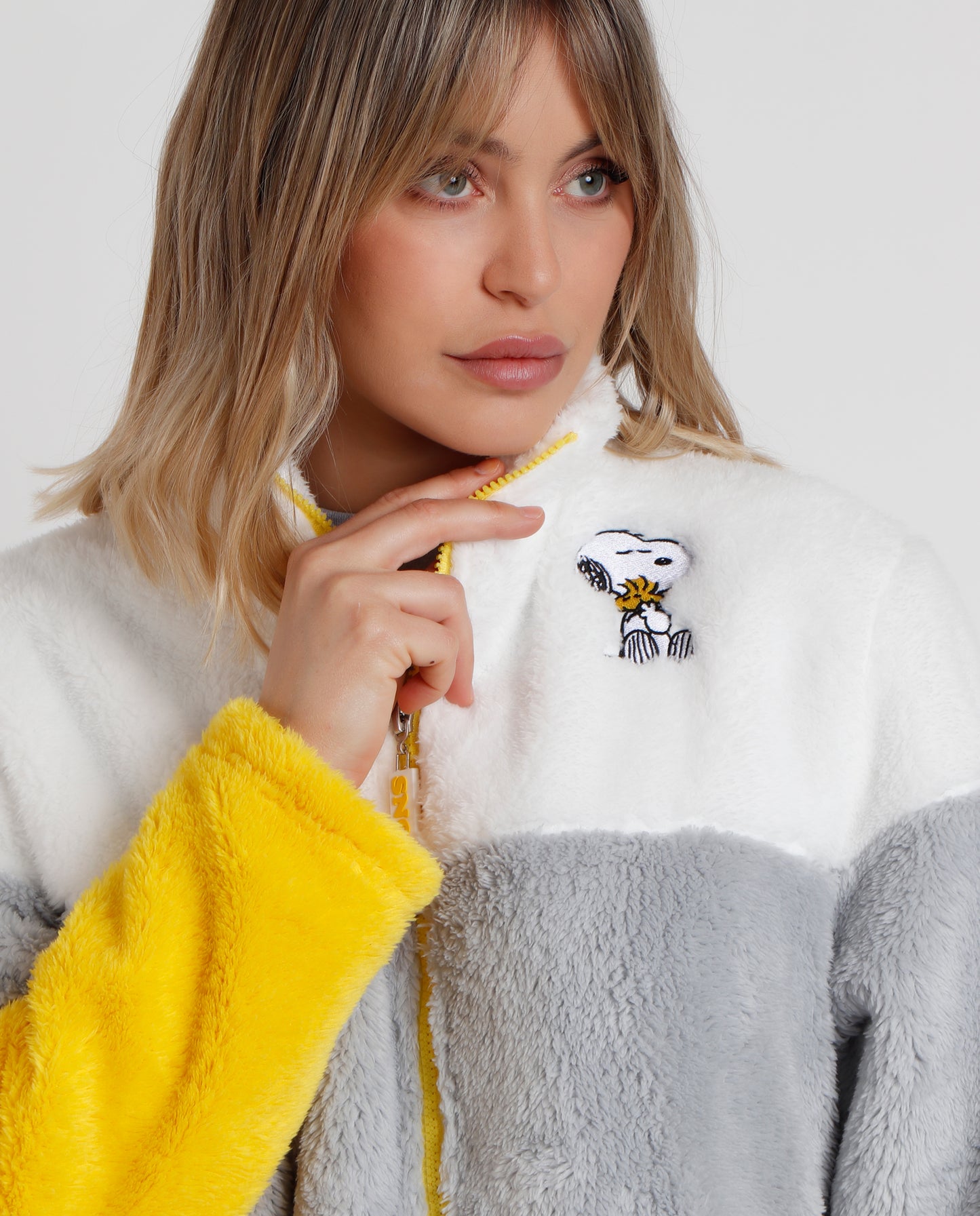 Bata Manga Larga Calentita Franjas Snoopy Funny para Mujer