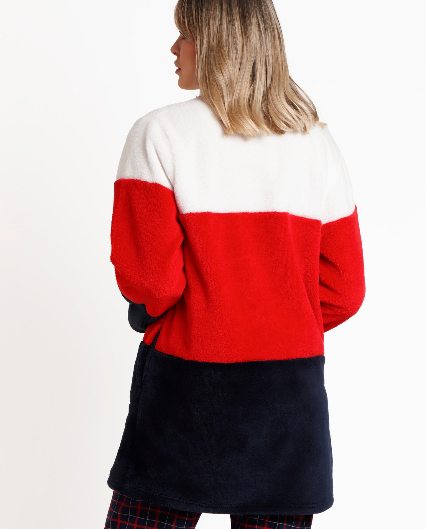 Bata Manga Larga Calentita Cold Snoopy para Mujer