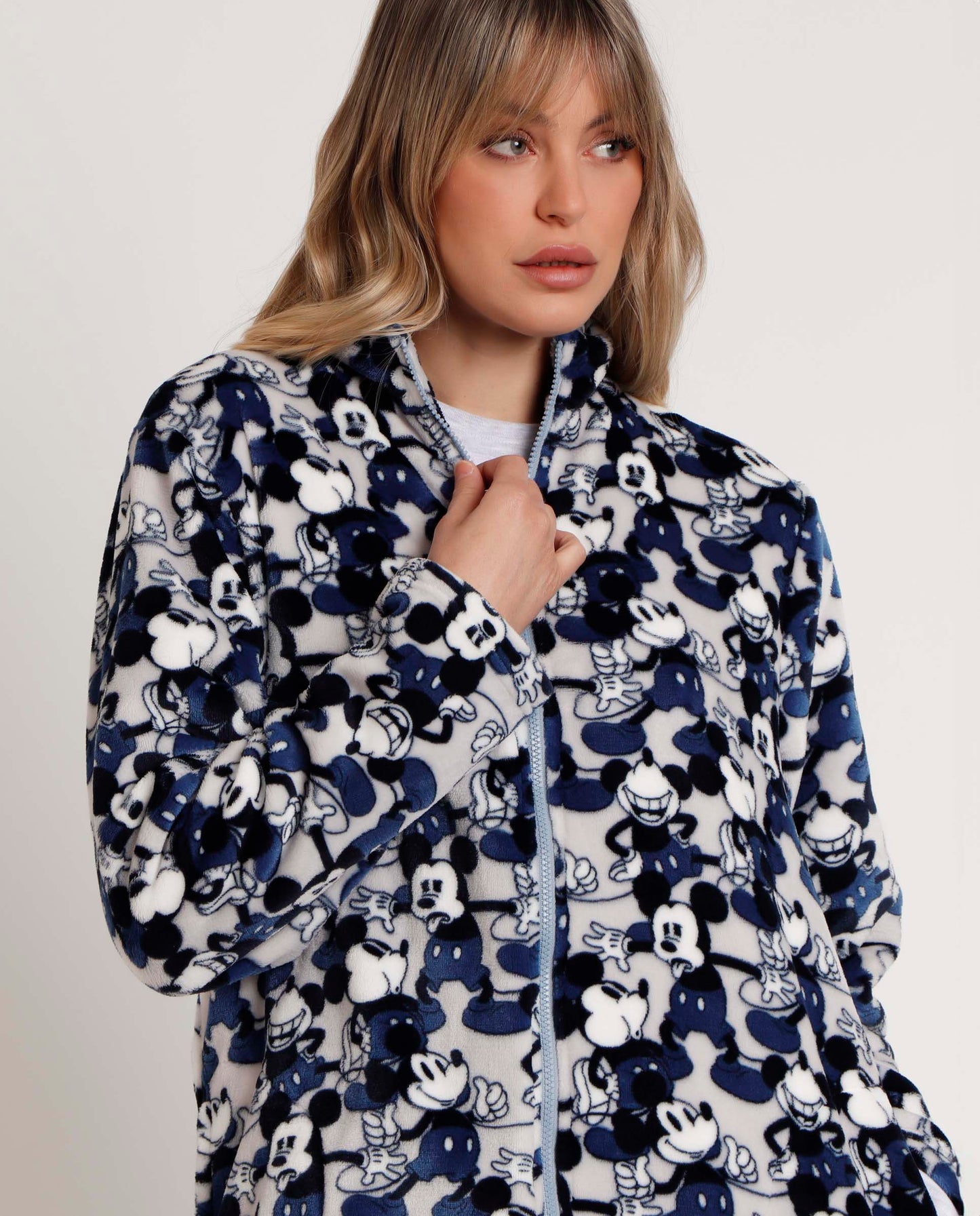 Bata Manga Larga Calentita Mickey Jeans para Mujer