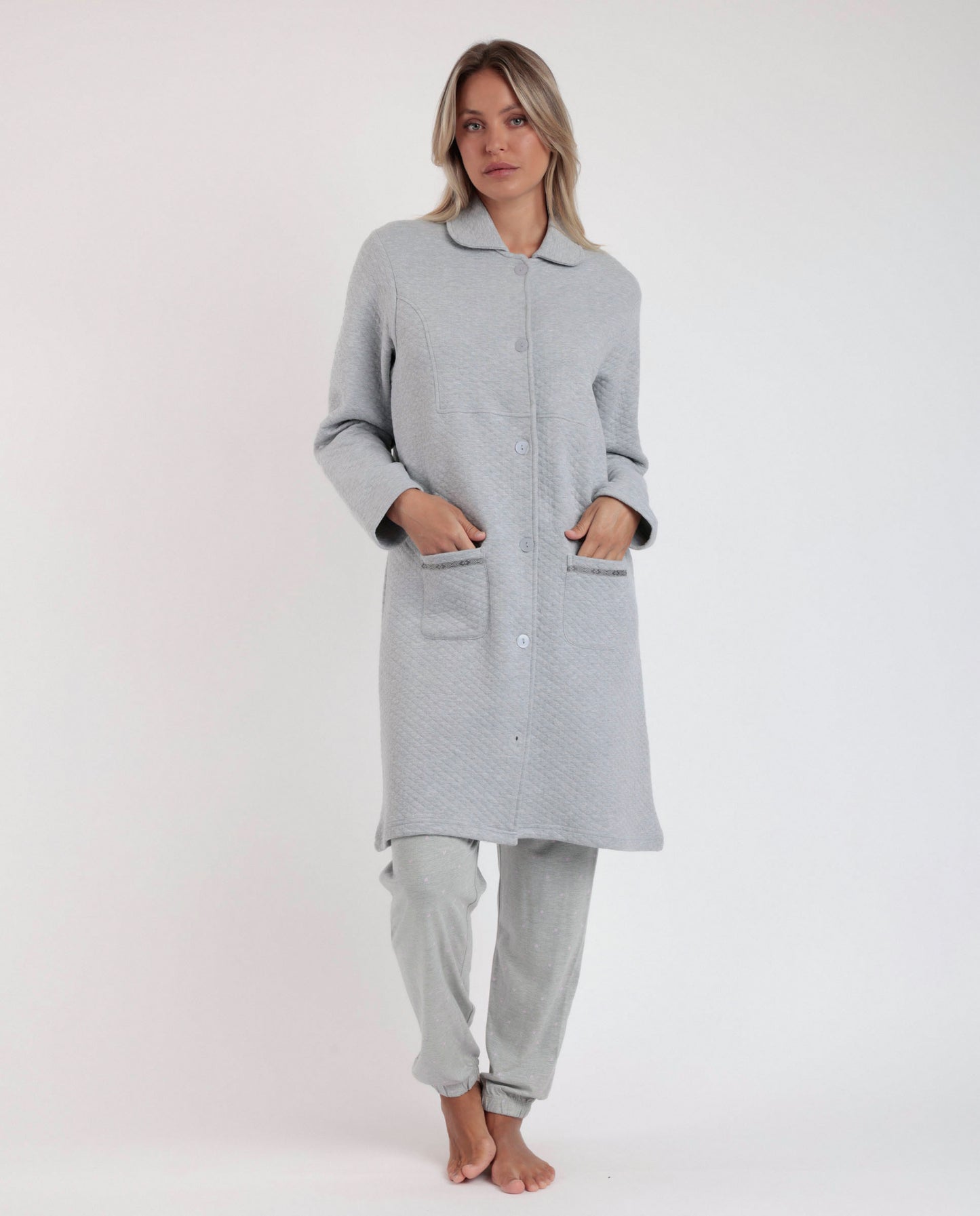 Bata Manga Larga Acolchada Classic Soft para Mujer