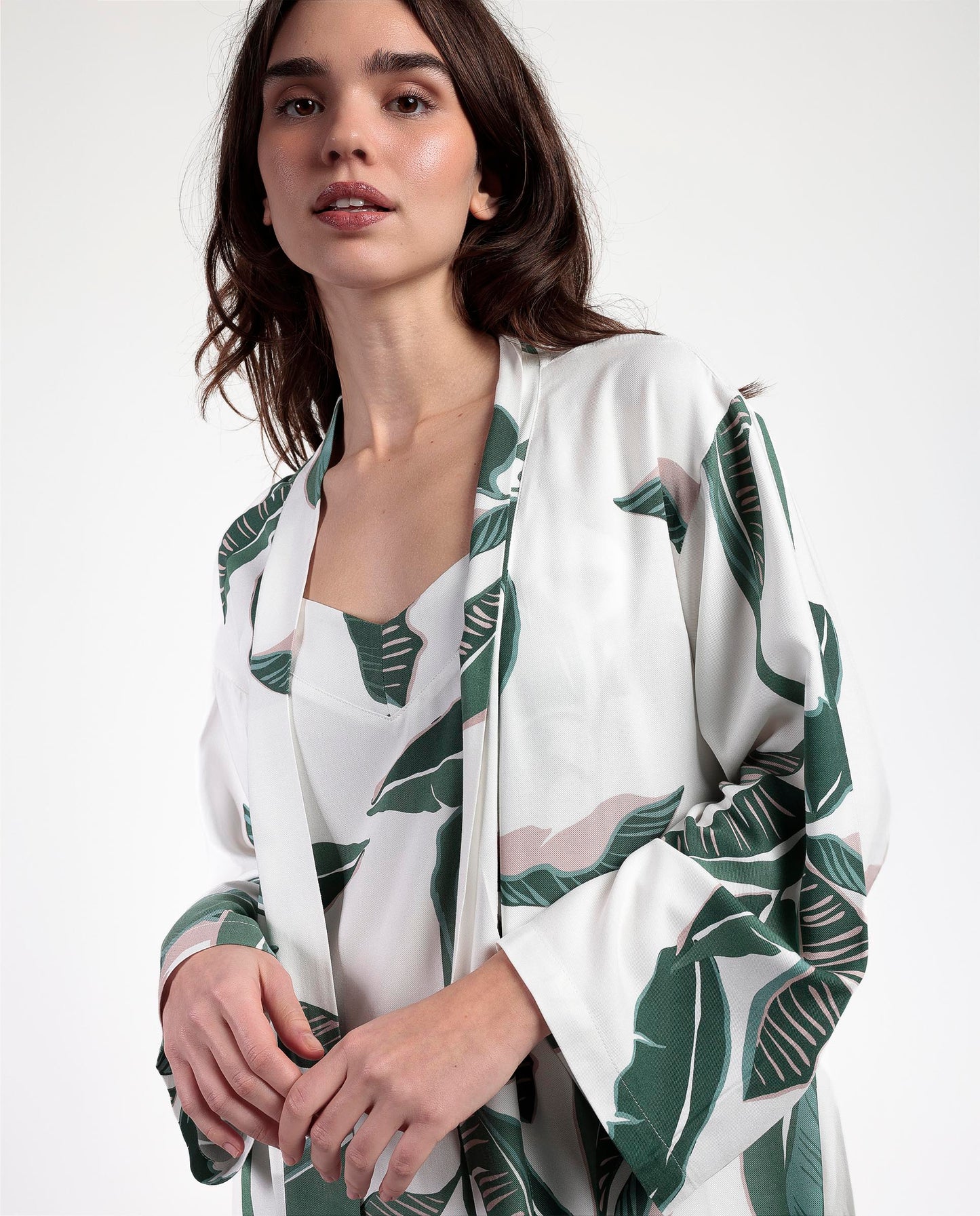 Bata Manga Larga Popelín Luxury Leaves para Mujer